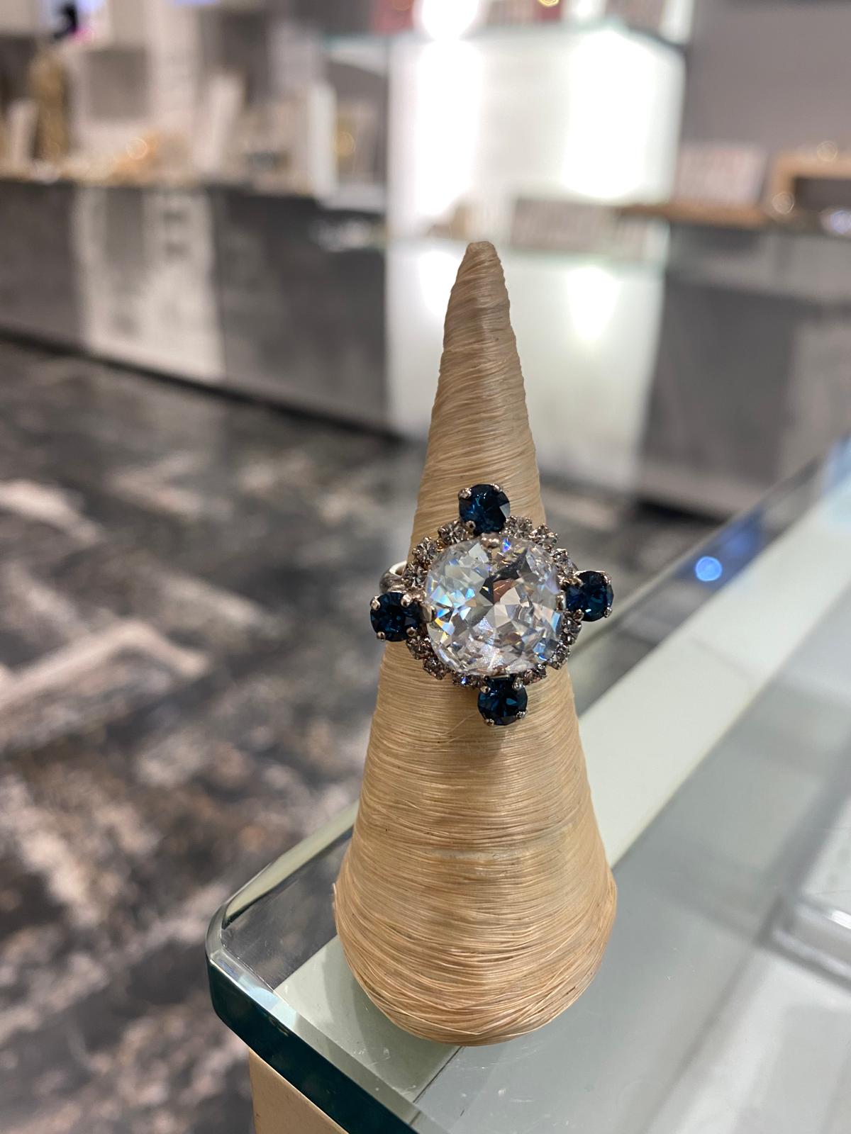 Anello